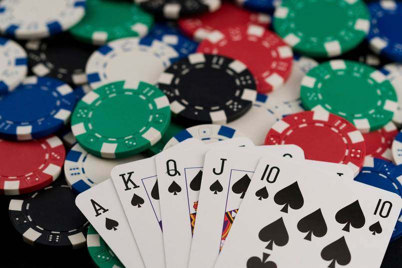 Hiện nay, đa số những nhà phát hành trò chơi Poker đều tích hợp công nghệ API